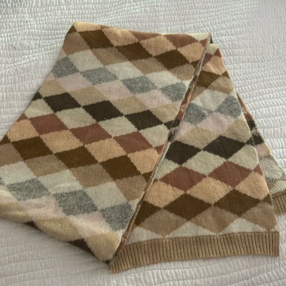 Gap Argyle rabbit, hair wool scarf - Picture 2 of 8